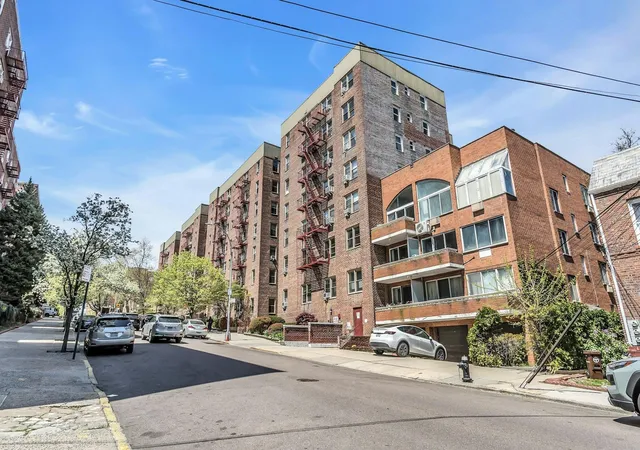 21st image of 67 25 Clyde St #1G, Forest Hills, NY 11375 | MLS# RLS20019037