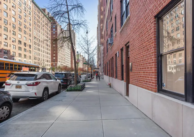 6th image of 1126 Park Ave #1A, New York, NY 10128 | MLS# RLS20019190