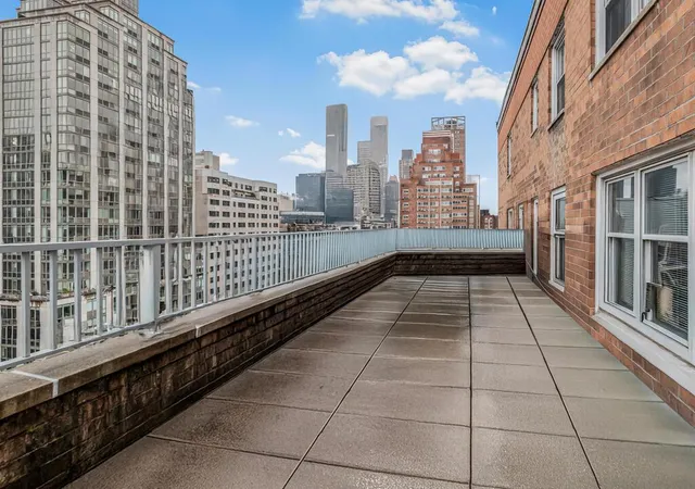 1st image of 333 E 66Th St, New York City, NY 10065