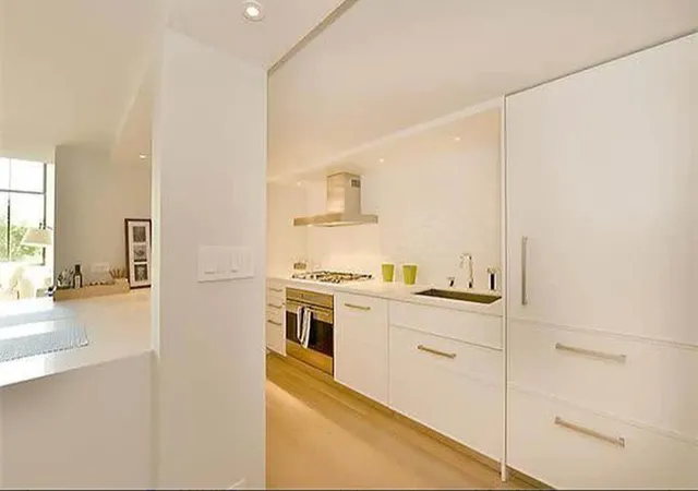 Photo 3 of House for sale at 421 Hudson St #305, New York, NY 10014 | MLS# RLS20019223 | Listing updated on 2025-12-13