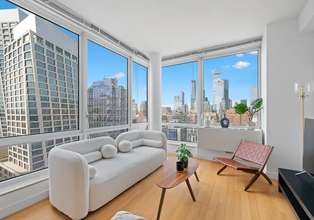 Photo 3 of House for sale at 450 W 17th Street #1910, New York, NY 10011 | MLS# RLS20019625 | Listing updated on 2026-02-28