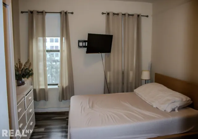 Photo 2 of Condo for sale at 645 Barretto St #3G, Bronx, NY 10474 | MLS# RLS20020074 | Listing updated on 2026-04-26