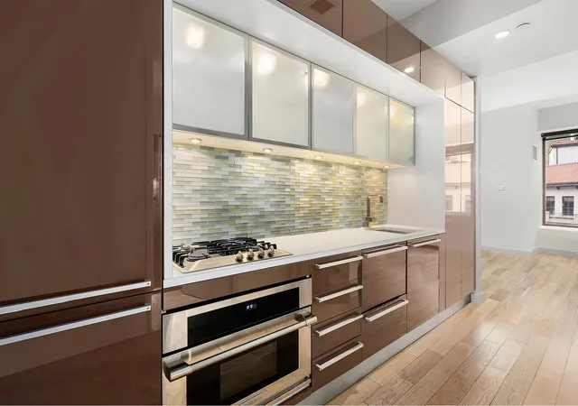 Photo 3 of Condo for sale at 75 Wall St #27J, New York, NY 10005 | MLS# RLS20020620 | Listing updated on 2025-10-20