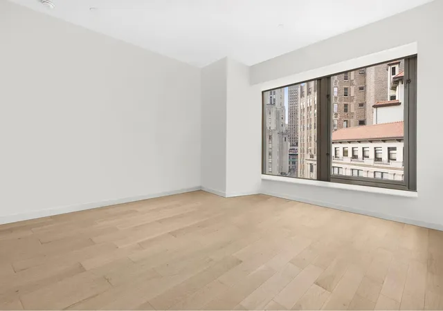 Photo 4 of House for sale at 75 Wall St #27J, New York, NY 10005 | MLS# RLS20020620 | Listing updated on 2025-10-20