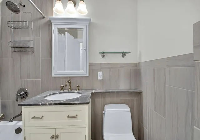 Photo 4 of House for sale at 575 Main St #1611, New York City, NY 10044 | MLS# RLS20021383 | Listing updated on 2026-08-03