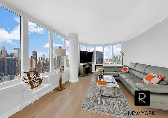 2nd image of 330 E 38Th St #48-E, New York, NY 10016 | MLS# RLS20022529
