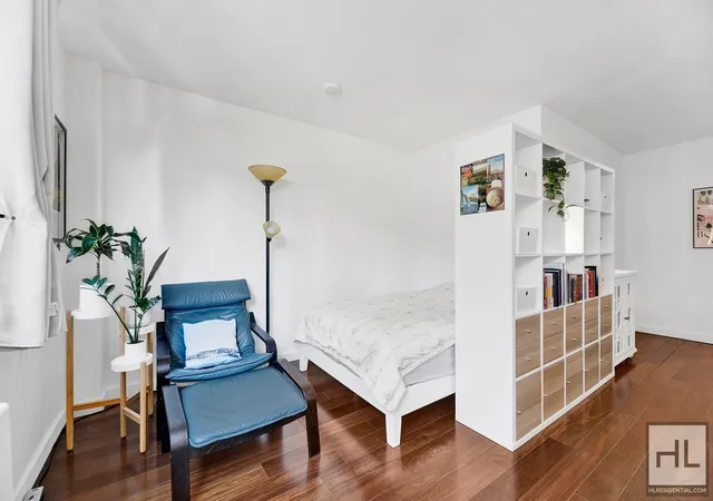 4th image of 240 E 35Th St #5C, New York City, NY 10016 | MLS# RLS20022931