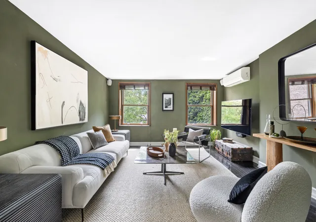 Photo 4 of Townhouse for sale at 262 W 25th Street, New York City, NY 10001 | MLS# RLS20023239 | Listing updated on 2026-07-30