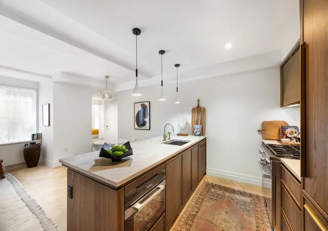 5th image of 393 W End Ave, New York City, NY 10024
