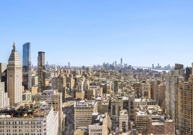 Listing Photo 3 - Condo for sale in building located at 25 W 28Th St, New York City, NY 10001 - Unit #PH43A