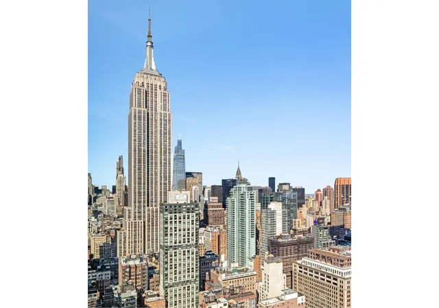 Listing Photo 4 - Condo for sale in building located at 25 W 28Th St, New York City, NY 10001 - Unit #PH43A