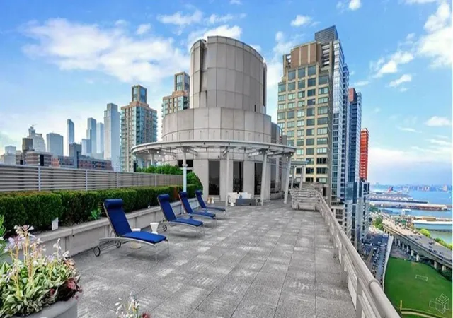 Photo 4 of House for sale at 120 Riverside Blvd #7h, New York, NY 10069 | MLS# RLS20024266 | Listing updated on 2025-12-29