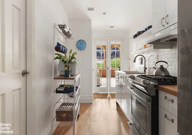 Photo 3 of Sale Pending at 14 E 92nd Street #4, New York, NY 10128 | MLS# RLS20024306 | Listing updated on 2026-02-01