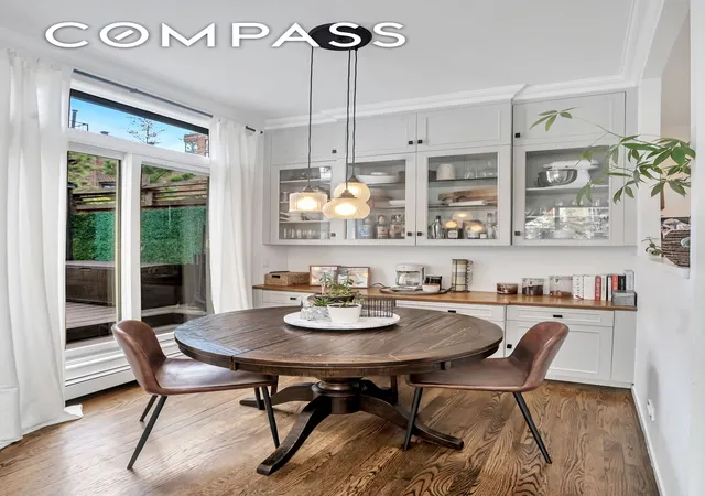 Listing Photo 2 - Condo for sale in building located at 255 W 95Th St, New York City, NY 10025 - Unit #6D