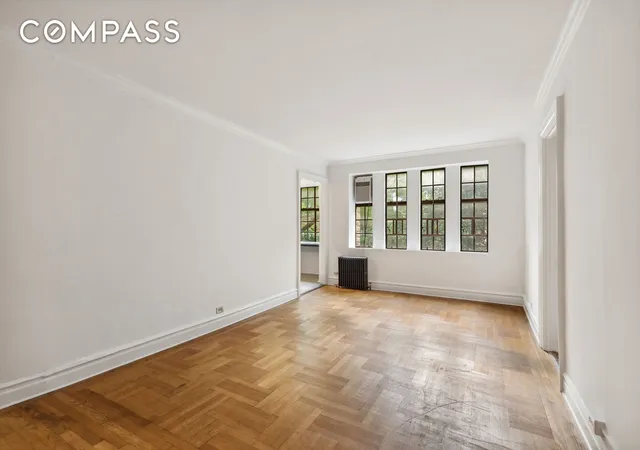 Listing Photo 4 - Condo for sale in building located at 116 Pinehurst Ave, New York City, NY 10033 - Unit #H32