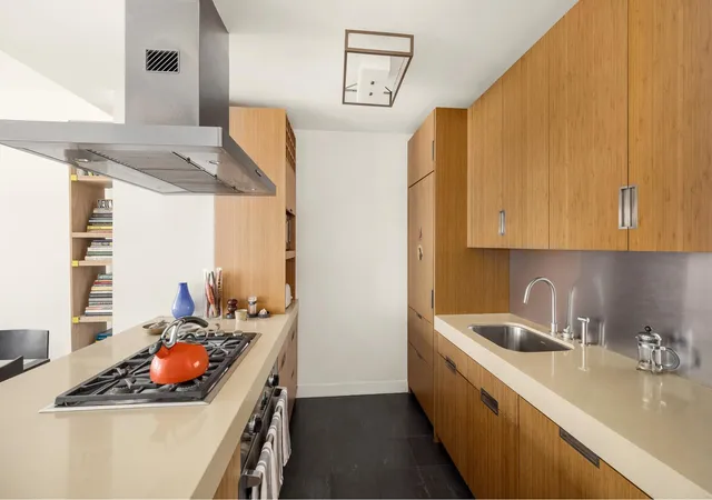 Listing Photo 4 - Condo for sale in building located at 450 W 17Th St, New York City, NY 10011 - Unit #1019