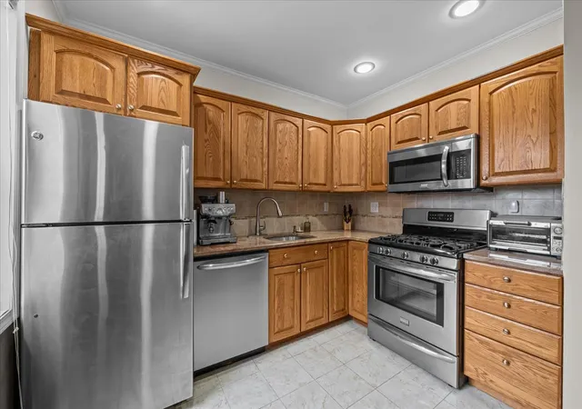 4th image of 128-19 Newport Ave, Queens, NY 11694