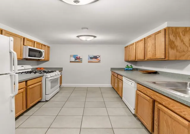Photo 3 of Sale Pending at 1885 Lexington Ave #5D, New York, NY 10035 | MLS# RLS20026468 | Listing updated on 2026-07-30