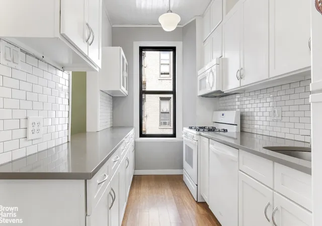Photo 3 of Condo for sale at 109 Seaman Ave #4A, New York, NY 10034 | MLS# RLS20027283 | Listing updated on 2025-12-13