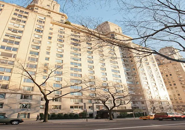 2nd image of 880 5Th Ave, New York City, NY 10021
