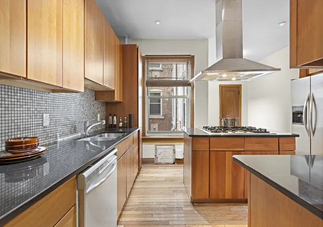Photo 4 of House for sale at 435 Convent Ave #32, New York, NY 10031 | MLS# RLS20027542 | Listing updated on 2025-10-23