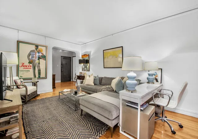 Listing Photo 1 - Condo for sale in building located at 222 E 35Th St, New York City, NY 10016 - Unit #1-E