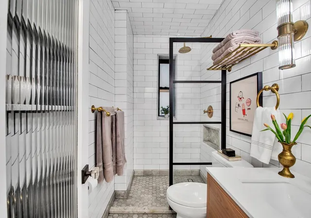 Listing Photo 4 - Condo for sale in building located at 222 E 35Th St, New York City, NY 10016 - Unit #1-E