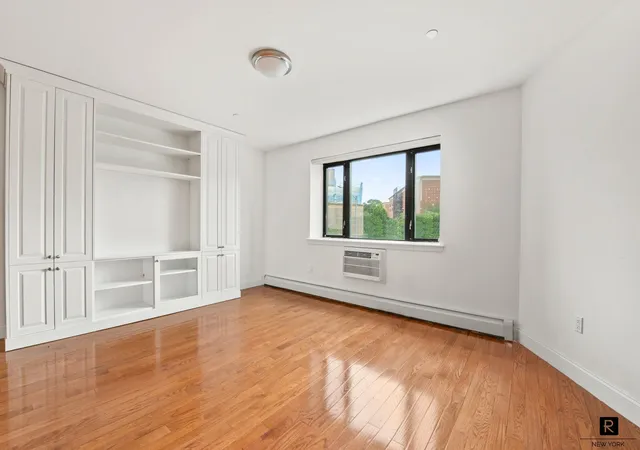Homes for sale in New York City, NY | 456 W 167Th St #2-A, New York City, NY 10032 | MLS# RLS20027819