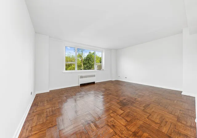 4th image of The River House, New York, NY 10471
