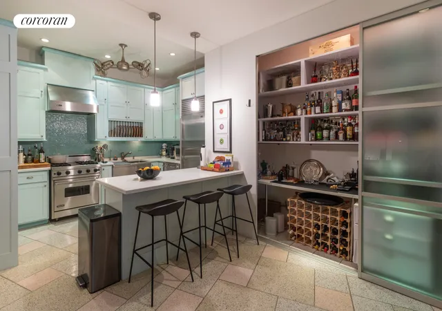 Photo 3 of House for sale at 17 Murray St #4FL, New York, NY 10007 | MLS# RLS20028009 | Listing updated on 2025-08-21