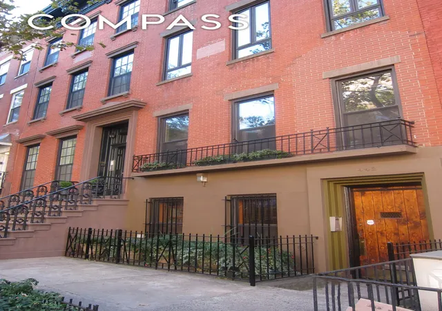 Townhouse for sale at 442 W 44Th St, New York, NY 10036 | MLS# RLS20028394