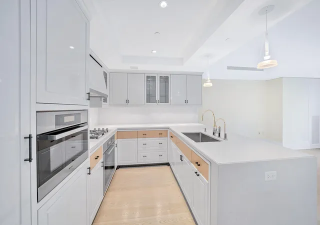 3rd image of 21 E 61St St #9D, New York, NY 10065 | MLS# RLS20028592