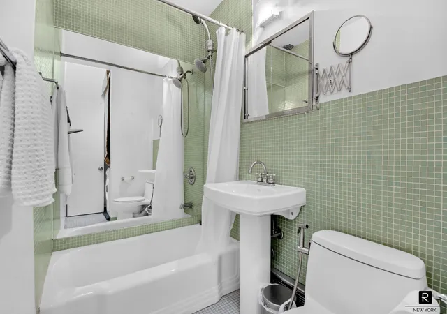 Listing Photo 5 - Condo for sale in building located at 150 W 94Th St, New York City, NY 10025 - Unit #4