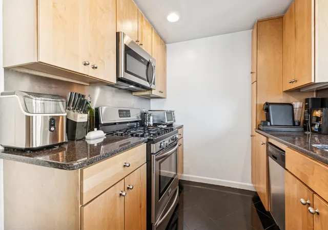 Photo 4 of House for sale at 4-74 48Th Ave #PH4D, Long Island City, NY 11109 | MLS# RLS20029936 | Listing updated on 2026-01-12