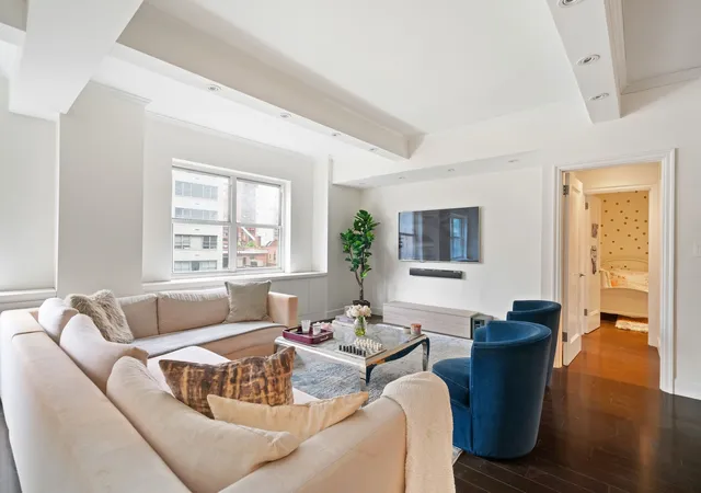 Photo 1 of Sale Pending at 229 E 79th Street #7-B, New York, NY 10075 | MLS# RLS20030550 | Listing updated on 2025-09-18