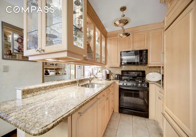 Photo 2 of Sale Pending at 400 E 85Th St #15F, New York, NY 10028 | MLS# RLS20031298 | Listing updated on 2026-01-07