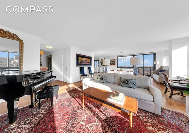 Listing Photo 2 - Condo for sale in building located at 515 E 72Nd St, New York City, NY 10021 - Unit #36B