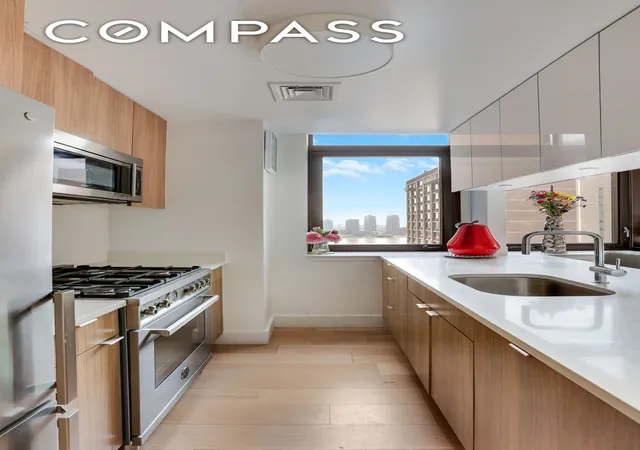 Homes for sale in New York City, NY | 310 E 46Th St #20H, New York City, NY 10017 | MLS# RLS20031465