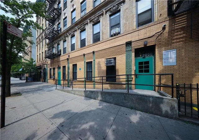 3rd image of 2090 Madison Ave, New York City, NY 10037