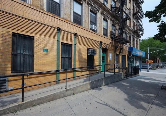 4th image of 2090 Madison Ave, New York City, NY 10037
