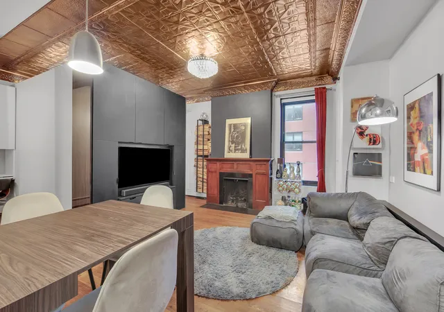 Photo 1 of Sale Pending at 255 W 95th St #4D, New York, NY 10025 | MLS# RLS20032119 | Listing updated on 2026-01-01