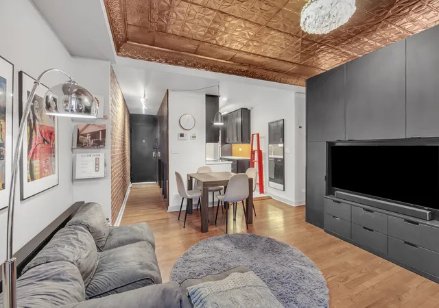 Photo 2 of Sale Pending at 255 W 95th St #4D, New York, NY 10025 | MLS# RLS20032119 | Listing updated on 2026-01-01