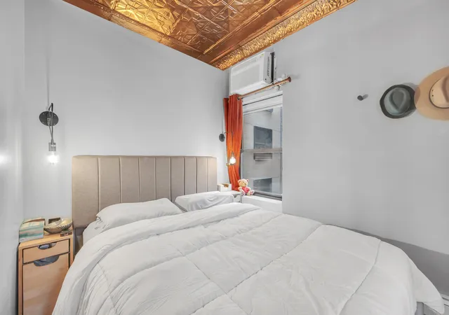 Photo 3 of Sale Pending at 255 W 95th St #4D, New York, NY 10025 | MLS# RLS20032119 | Listing updated on 2026-01-01