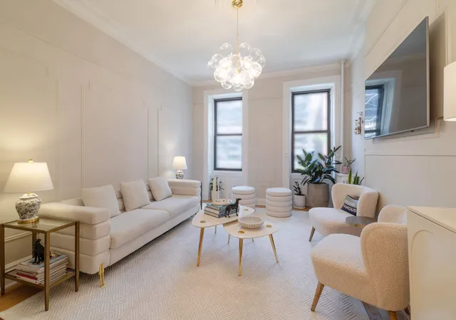 1st image of 350 W 48th St #4E, New York, NY 10036 | MLS# RLS20032335