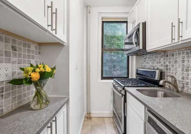 Photo 3 of House for sale at 350 Cabrini Blvd #1A, New York, NY 10040 | MLS# RLS20032578 | Listing updated on 2025-12-13