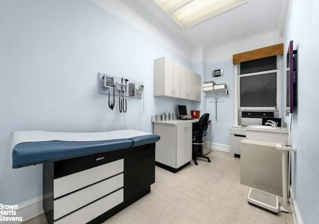 Photo 4 of House for sale at 885 Park Ave #1A, New York, NY 10075 | MLS# RLS20032740 | Listing updated on 2025-12-12
