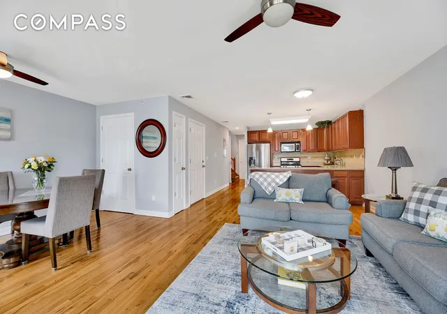 3rd image of 10220 Rockaway Bch Blvd, New York, NY 11694