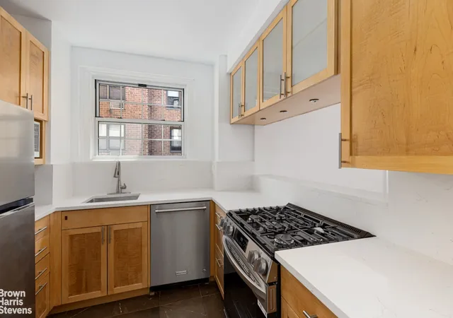 Photo 4 of Sale Pending at 324 E 41St St #904C, New York City, NY 10017 | MLS# RLS20033258 | Listing updated on 2026-07-30