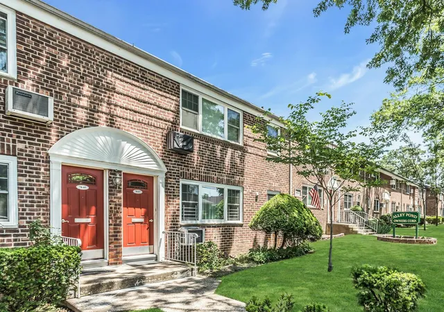 2nd image of 78 07 Springfield Blvd #B, Oakland Gardens, NY 11364 | MLS# RLS20033376