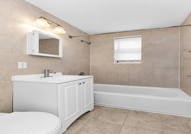 Photo 3 of House for sale at 105-20 66th Road #5F, Forest Hills, NY 11375 | MLS# RLS20033884 | Listing updated on 2025-07-27